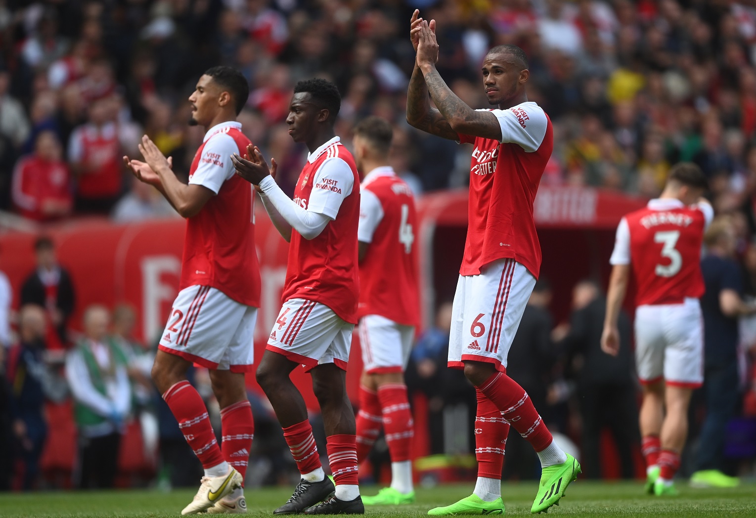 خسارة أرسنال للدوري الانجليزي