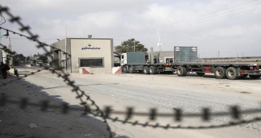 قرار إسرائيل وقف التصدير من غزة يهدد منشآت اقتصادية في القطاع 