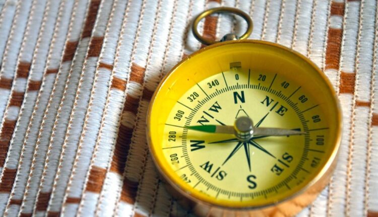 تحديد اتجاه القبلة