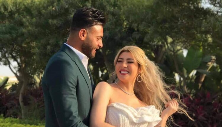 محمد أبو جبل وزوجته