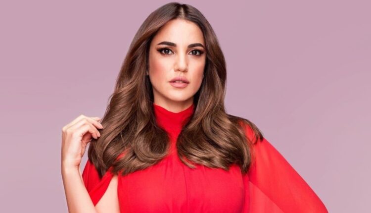 درة تكشف حقيقة حملها