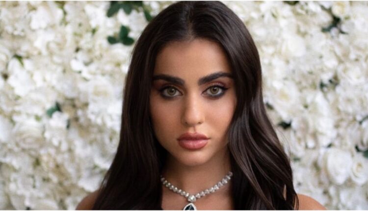 الدكتورة يومي