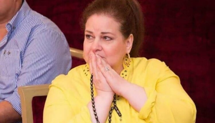 دلال عبدالعزيز