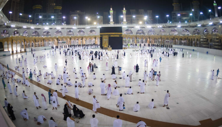 السعودية تتخذ أول قرار في تاريخها بحق العاملين بموسم الحج تعرف عليه