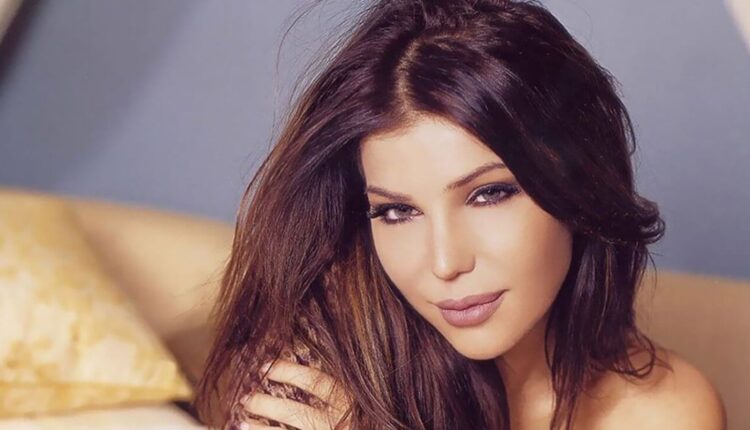 بعد تلقيها اللقاح بأيام.. إصابة الفنانة مي حريري بكورونا الهندية