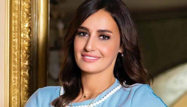 رد مفاجئ من حلا شيحة خلال الظهور الثاني لها بعد الحجاب على فيلمها مع تامر حسني