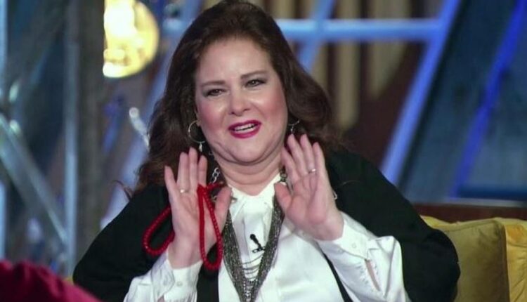 تطورات الحالة الصحية للفنانة دلال عبد العزيز