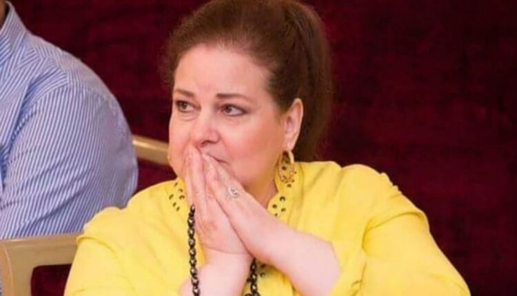 دلال عبدالعزيز