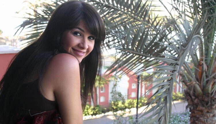 ياسمين عبدالعزيز