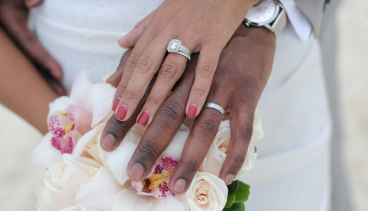 تعرف على شروط الانضمام لموقع زوجتي المجاني