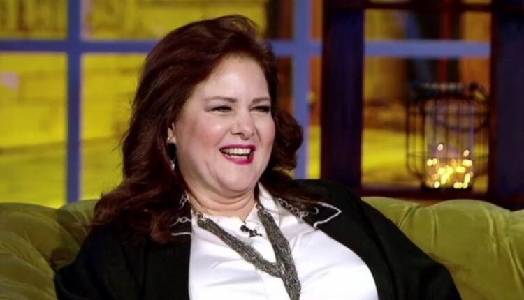 دلال عبدالعزيز