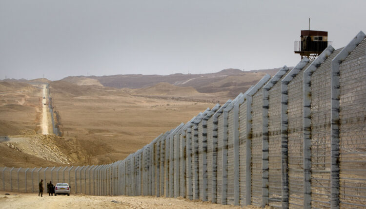 اسرائيل تعتزم انشاء مدينة للمتسللين على حدود مصر