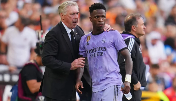 فينيسيوس يتهم أسبانيا بالعنصرية