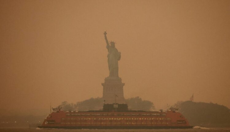 حرائق الغابات في كندا تخنق أكبر مدن العالم "نيويورك".