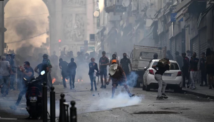 فرنسا تشهد مراسم تشييع الشاب "نائل" بعد 4 ليالً من الإحتجاج