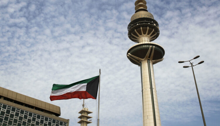 داخلية الكويت تعلن ضبط 7 أشخاص بتهمة ممارسة أعمال منافية للحياء في مركز مساج