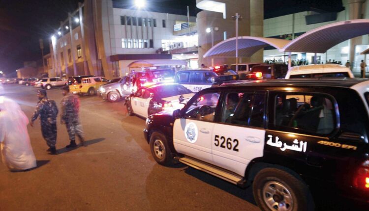 الداخلية الكويتية تضبط 8 أشخاص يديرون بيت لممارسة الدعارة