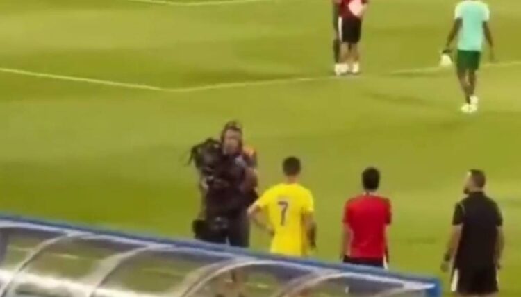 تصرف غير لائق لرونالدو يشعل مواقع التواصل الاجتماعي في السعودية