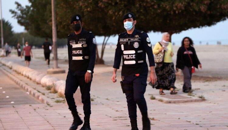 السلطات الكويتية تضبط 73 شخصاً من كلا الجنسين مارسو الرذيلة مقابل المال