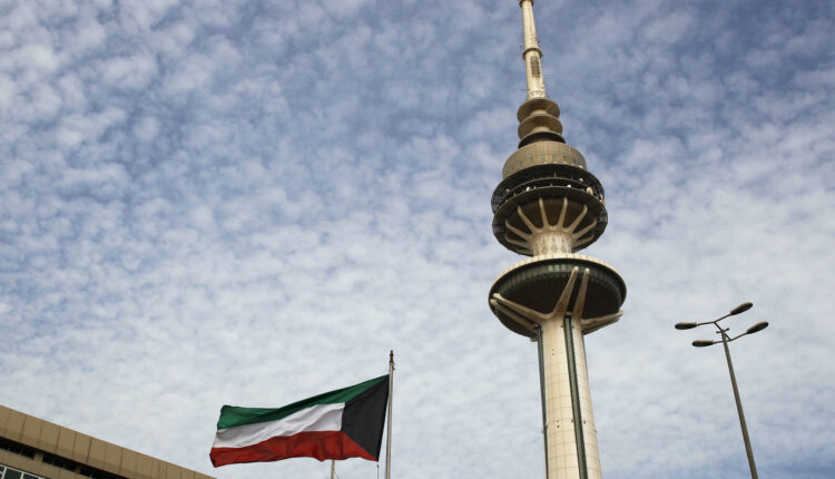 الكويت .. إلقاء القبض على 41 شخصاً من جنسيات مختلفة بتهمة ممارسة الرذيلة