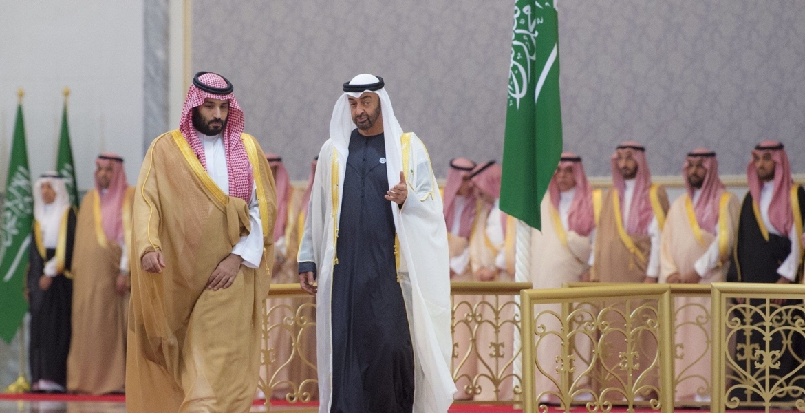 مجلة بريطانية تنشر تقريراً حول تحركات السعودية والإمارات بشأن علاقتهما بدول العالم