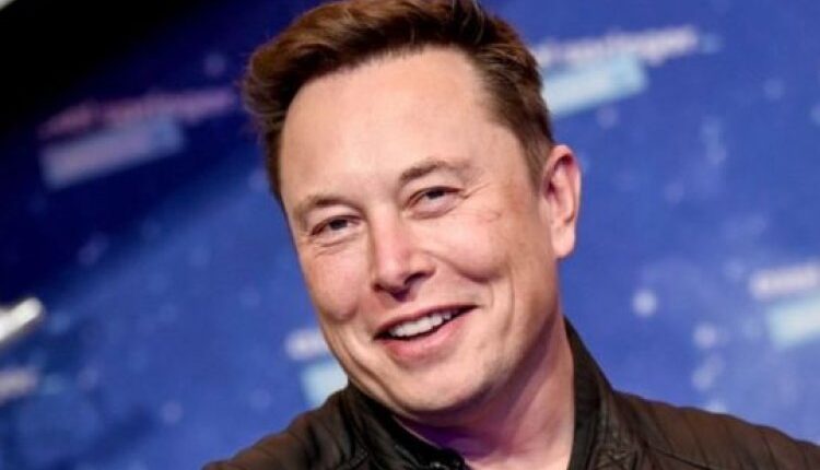 ماسك يعلن نيته إلغاء الحظر على منصة إكس "تويتر سابقاً"