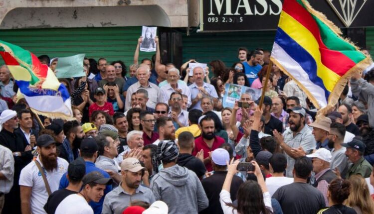 احتجاجات كبيرة ضد نظام الأسد في السويداء السورية للأسبوع الخامس على التوالي