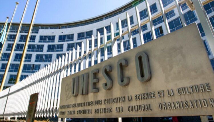 وسائل إعلام عبرية .. وفد إسرائيلي وصل السعودية للمشاركة في اجتماع "اليونسكو"