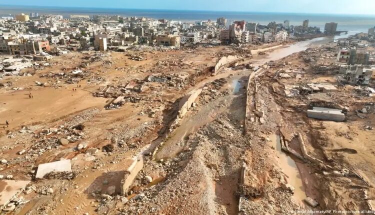 وكالة الأنباء الليبية .. 5300 قتيل وآلاف المفقودين جراء السيول التي ضربت مدنا في الشرق الليبي