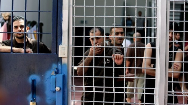 تحقيق إسرائيلي يكشف عن تورط مجندات في علاقة جنسية مع سجين فلسطيني محكوم بالمؤبد