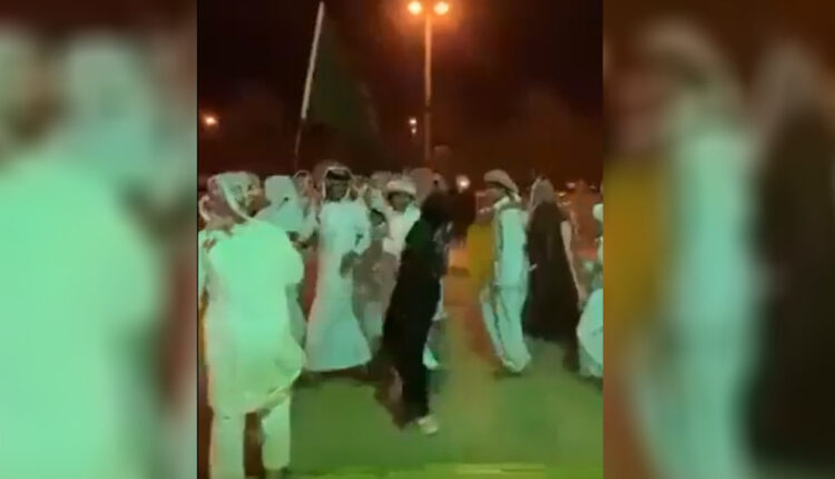 السلطات السعودية تلقى القبض على أطراف مشاجرة بين شاب وفتاة ومن وثق ونشر فيديو الحادثة