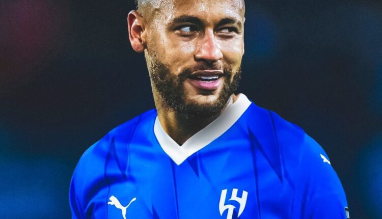 البرازيلي نيمار يتعلم نطق الأرقام بالعربية من اللاعب السعودي محمد كنو