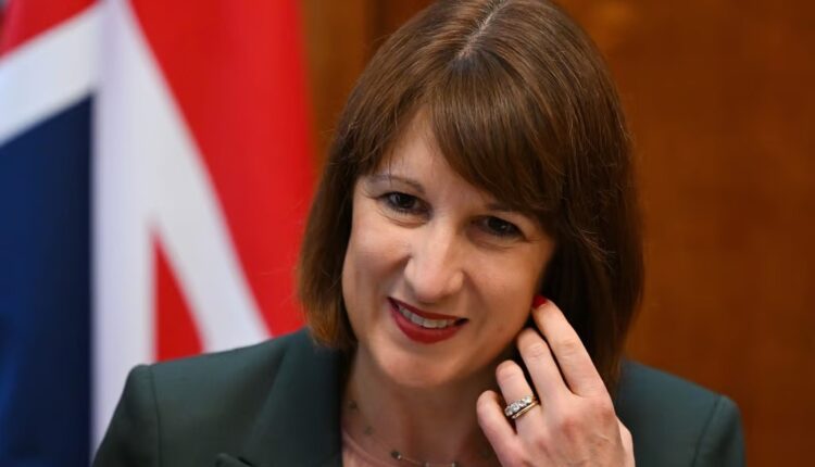 المملكة المتحدة تطلق مراجعة معاشات التقاعد في محاولة لتعزيز الاستثمارات