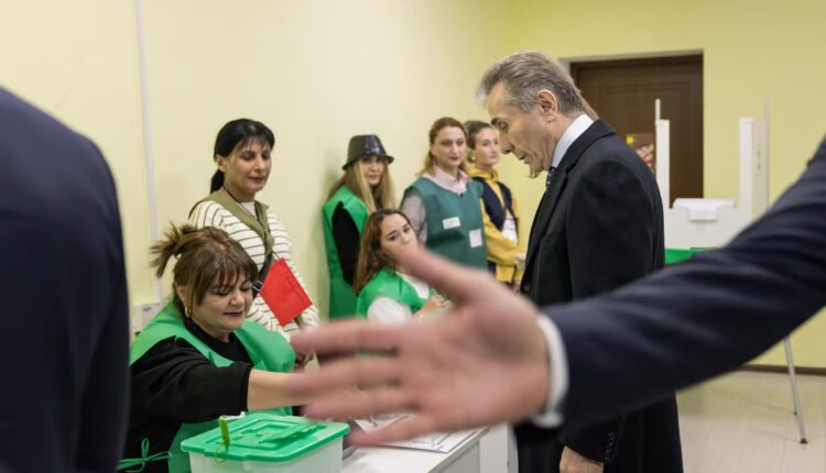 القلق يخيم على انتخابات جورجيا مع إدلاء الناخبين بأصواتهم