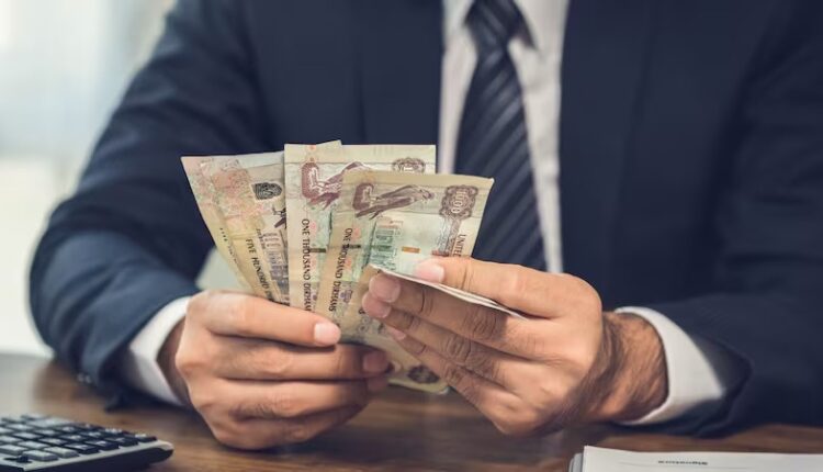 الرواتب في الخليج