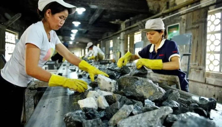 الصين تسيطر على العالم بسبب المعادن النادرة