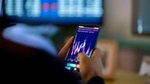 مراهنات بملايين الدولارات تسبق قرارات ترامب