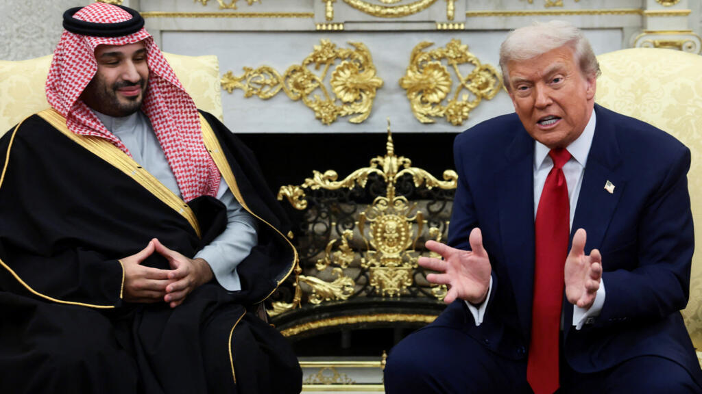 ترامب يربط الاتفاق النووي مع السعودية بالتطبيع مع إسرائيل ويحيله للكونغرس