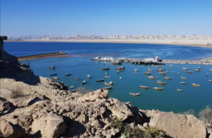 واشنطن تقدم عرضاً لطهران برفع العقوبات مقابل فتح مضيق هرمز