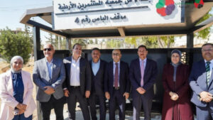 إطلاق خط نقل عام يربط الزرقاء بمدينة سحاب الصناعية
