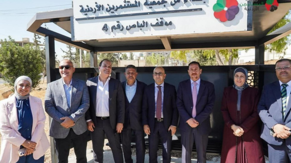 إطلاق خط نقل عام يربط الزرقاء بمدينة سحاب الصناعية