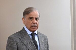شريف يعلّق عمل 8 مسؤولين ويأمر بملاحقة جنائية بعد حريق أودى بحياة 14 مولودا في إسلام آباد