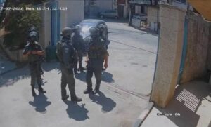 الأونروا تعلن استئناف أنشطتها في قلنديا بعد اقتحام إسرائيلي