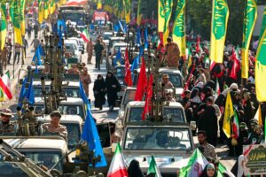إيران تعلن 31 مليون متطوع في حملة مسلحة ردّاً على التهديدات