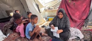نازحون غزة بين الخيام والركام بعد مرور عام على وقف إطلاق النار