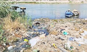 جدل بين وزارتي البيئة والصحة العراقية حول تصريف المخلفات في دجلة