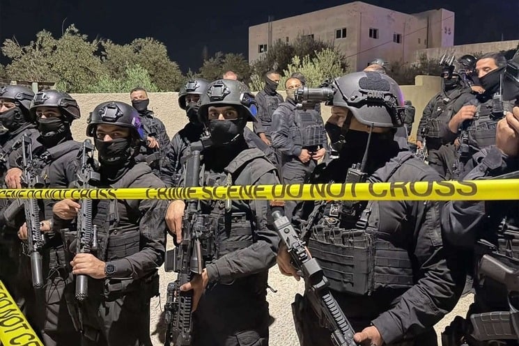 الأردن ينفذ ضربات جوية في سوريا رداً على هجوم الكرك