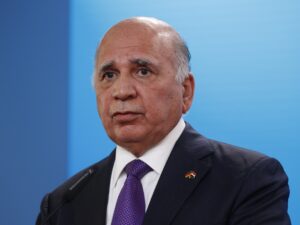 العراق يخسر 60 مليار دولار بسبب الحرب الأمريكية على إيران